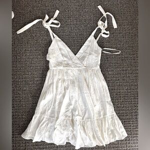 Hello Molly White Dress Size M (AU 10 US 6)